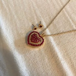 Beautiful matching heart locket and earring set